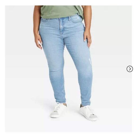 🆕👖Ava & Viv Mid-rise Destructed Skinny Jeans - Picture 2 of 4